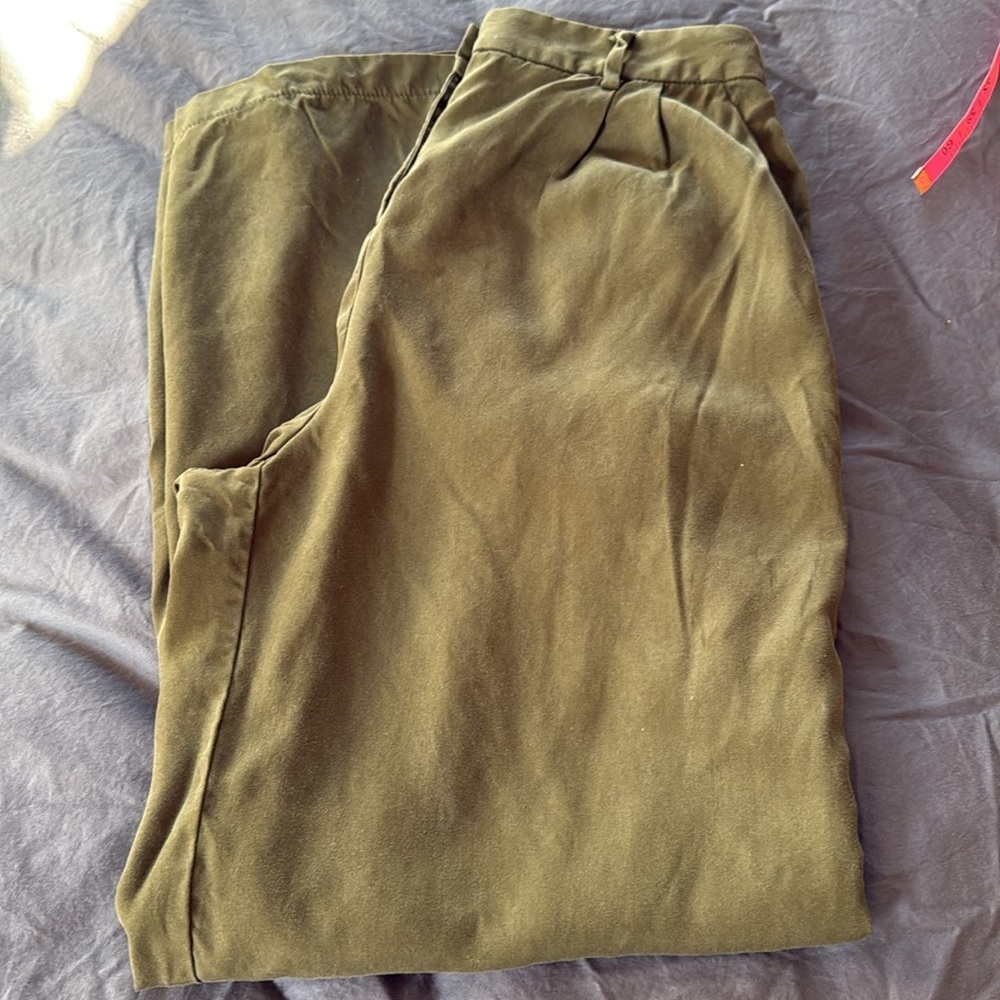 Vetta Capsule Wide Leg Trousers, Shorts & Crop Olive (Limited Edition) - Picture 3 of 14